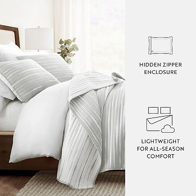 Home Collection All Season Horizon Lines Reversible Quilt Set with Shams