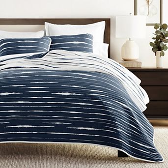 Home Collection All Season Horizon Lines Reversible Quilt Set with Shams