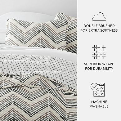 Home Collection All Season Diamond Chevron Reversible Quilt Set with Shams