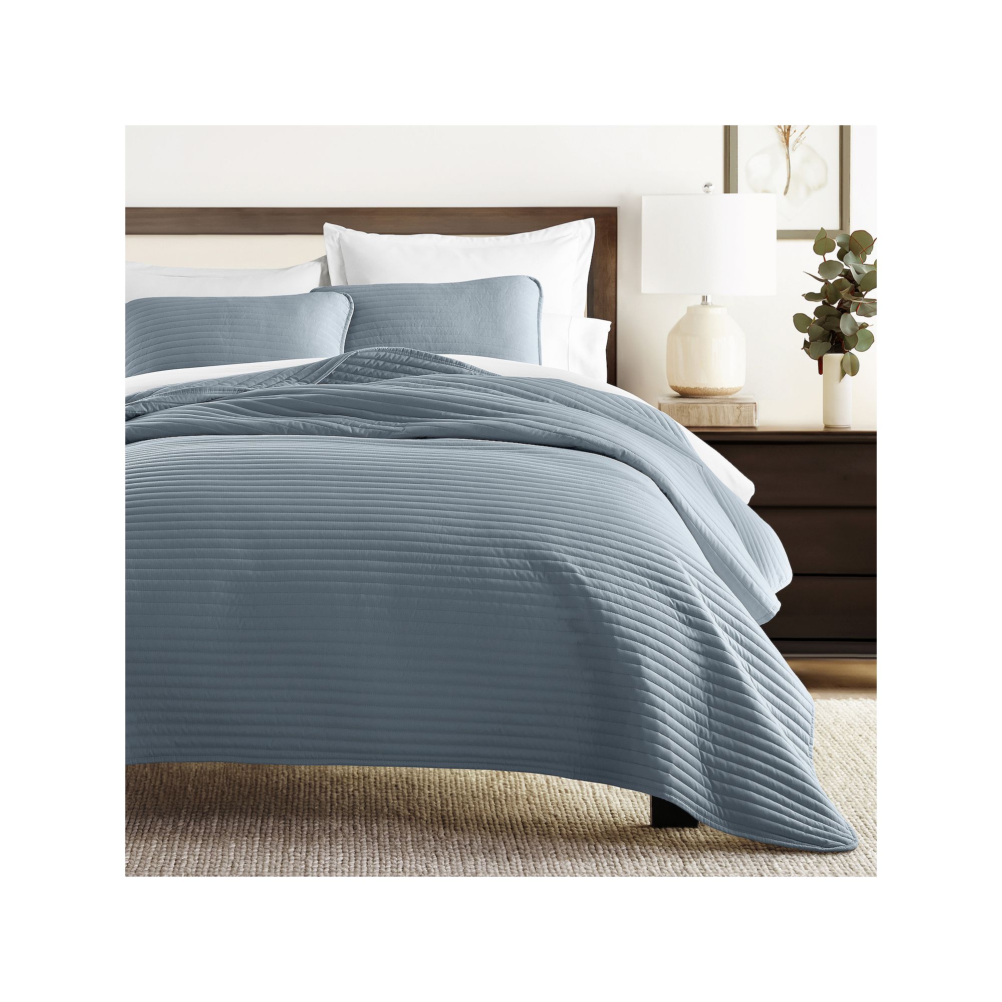 Home Collection All Season Stripe Quilt Set with Shams, Blue