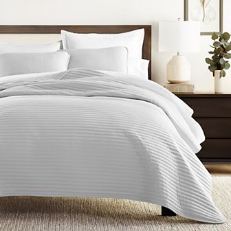 Home Collection All Season Stripe Quilt Set with Shams