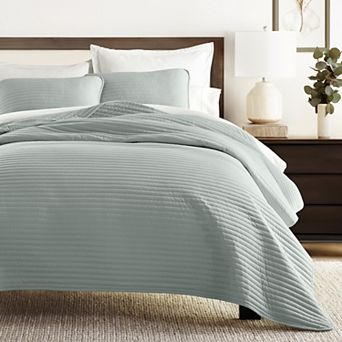 Home Collection All Season Stripe Quilt Set with Shams