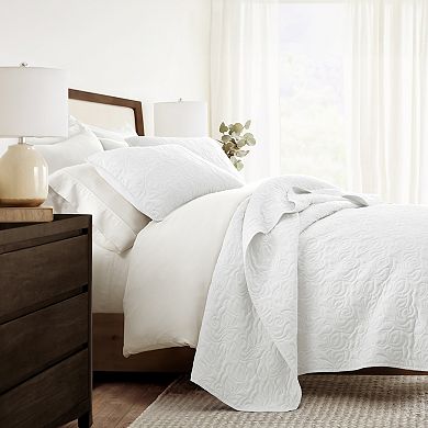 Home Collection All Season Floral Quilt Set with Shams