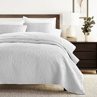 Home Collection All Season Floral Quilt Set with Shams