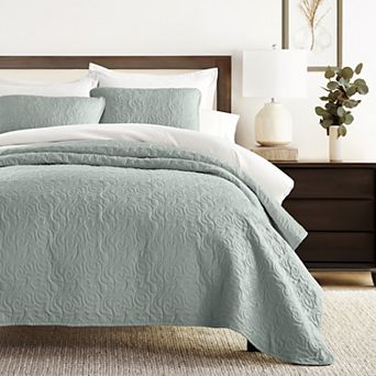 Home Collection All Season Floral Quilt Set with Shams