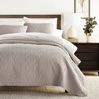Home Collection All Season Floral Quilt Set with Shams