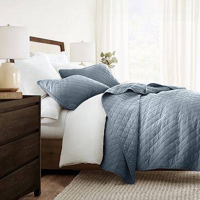 Home Collection All Season Diamond Quilt Set with Shams