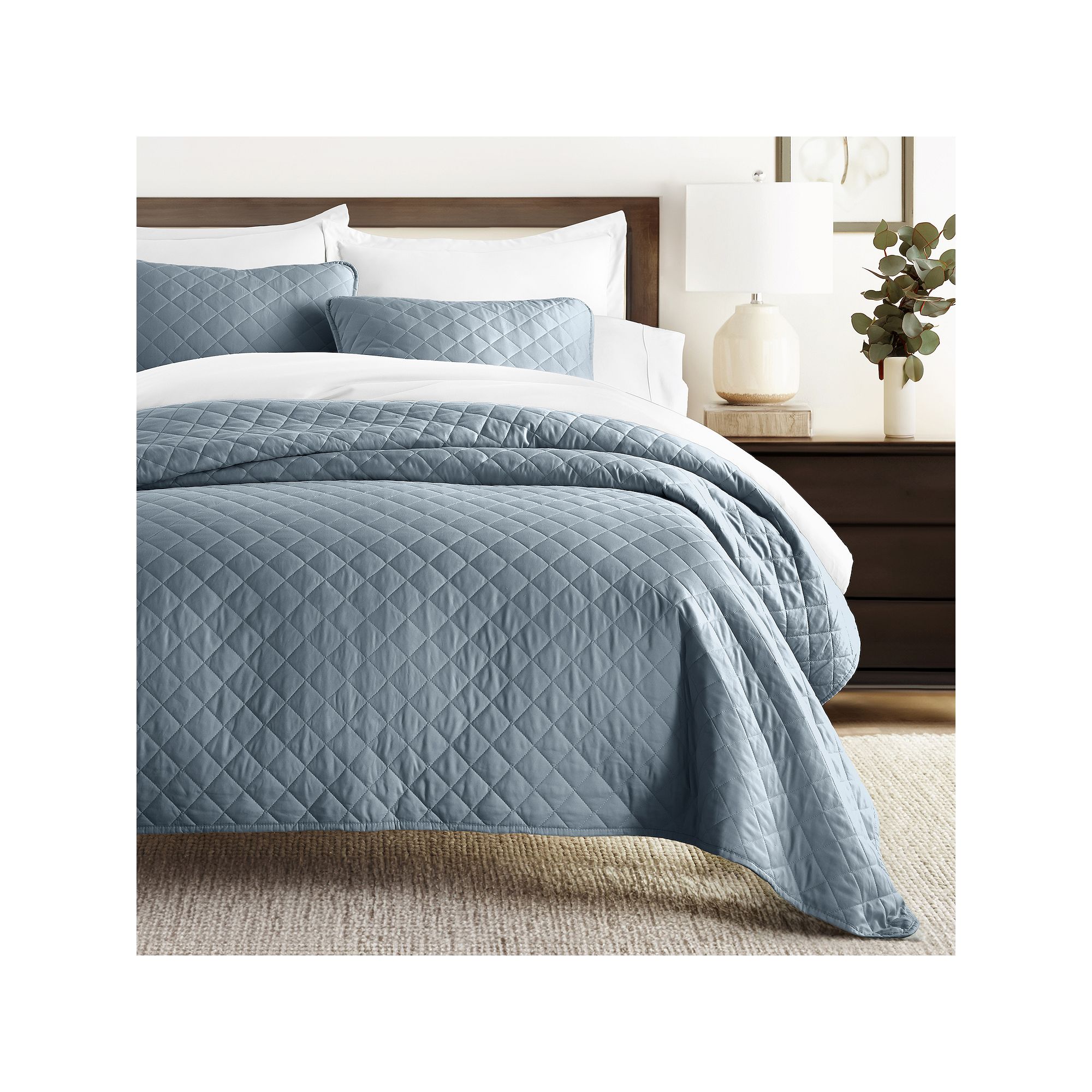 Home Collection All Season Diamond Quilt Set with Shams, Blue