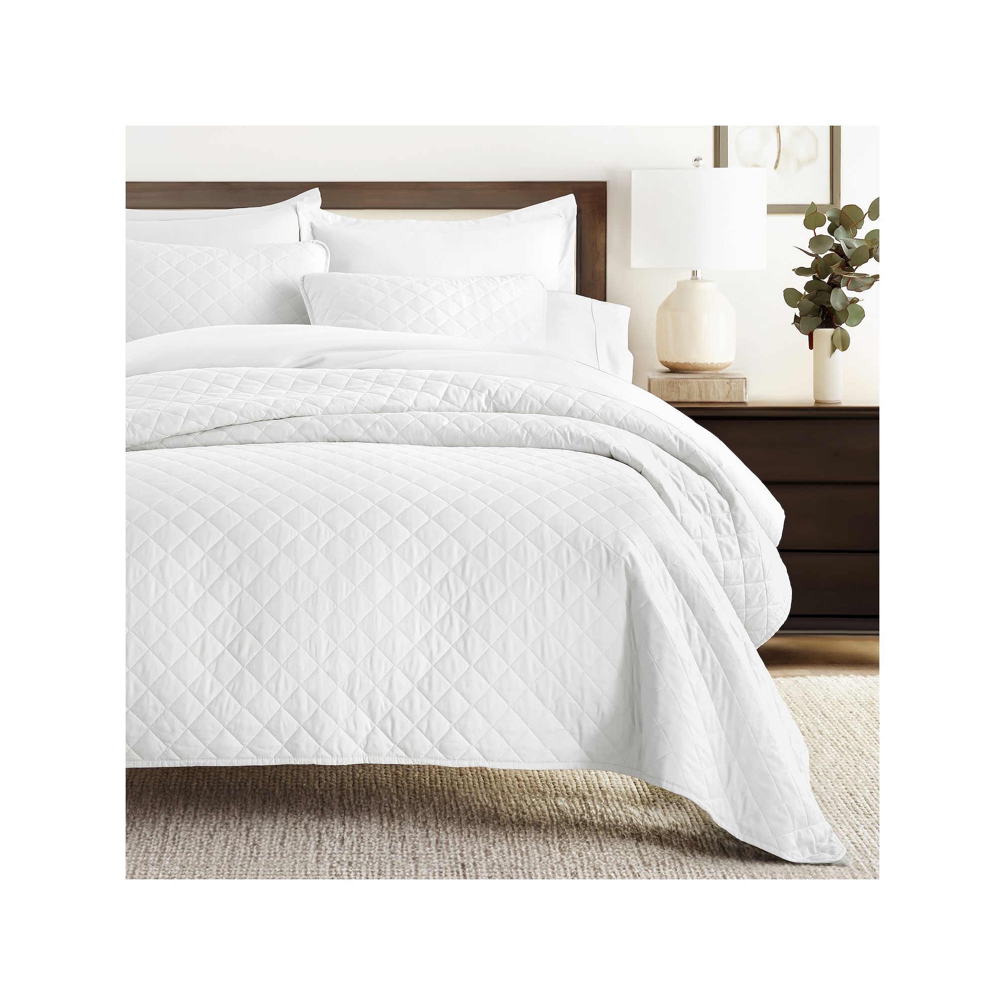 Home Collection All Season Diamond Quilt Set with Shams, White