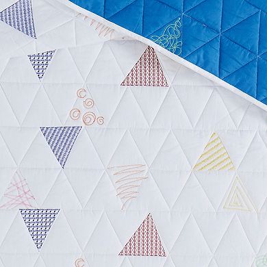 Crayola Triangle Embroidered Quilt Set