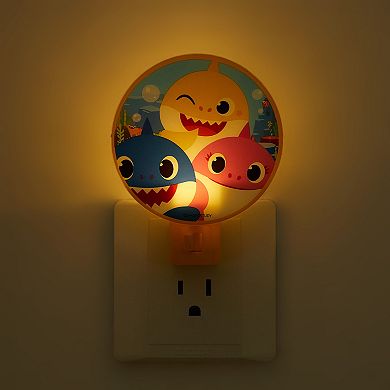 Idea Nuova Nickelodeon Baby Shark LED Night Light