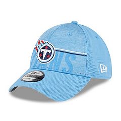 Tennessee Titans New Era 2023 Navy Sideline Cuffed Knit Hat with Pom