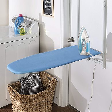 Brentwood Steam Iron with Retractable Cord