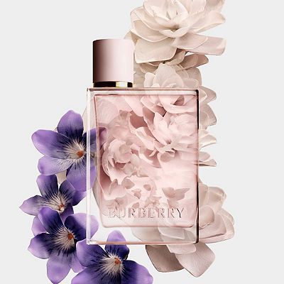 BURBERRY Her Petals Eau de Parfum with Berries and Amber