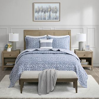 Madison Park Signature Harmony 4 pc Oversized Reversible Matelassé Quilt Set with Throw Pillow