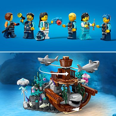 LEGO City Deep-Sea Explorer Submarine Multi-Feature Building Toy Set 60379 (842 Pieces)