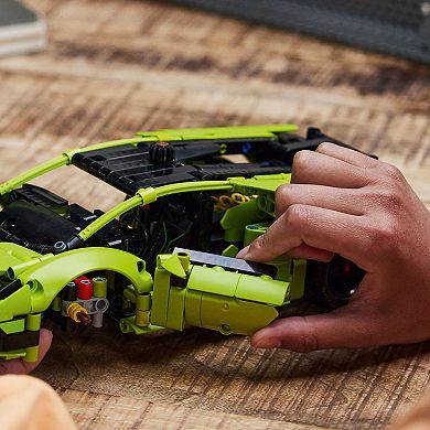 LEGO Technic Lamborghini Huracán Tecnica Advanced Sports Car Building Kit 42161 (806 Pieces)