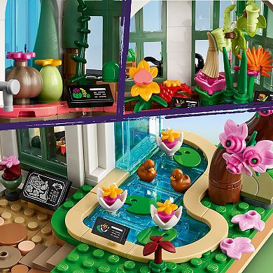LEGO Friends Botanical Garden Greenhouse Building Toy 41757 (1072 Pieces)