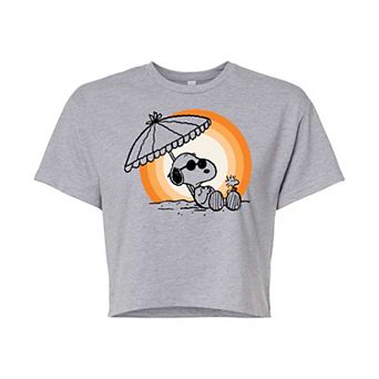 Juniors' Peanuts Snoopy Sunset Cropped Graphic Tee