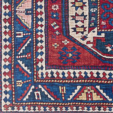 Mariahout Traditional Area Rug