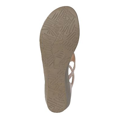 Journee Trayle Women's Wedge Sandals