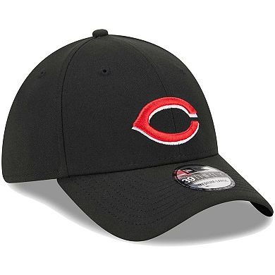 Men's New Era Black Cincinnati Reds Logo 39THIRTY Flex Hat