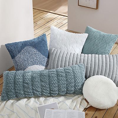 Ugg polar throw and pillow set hotsell