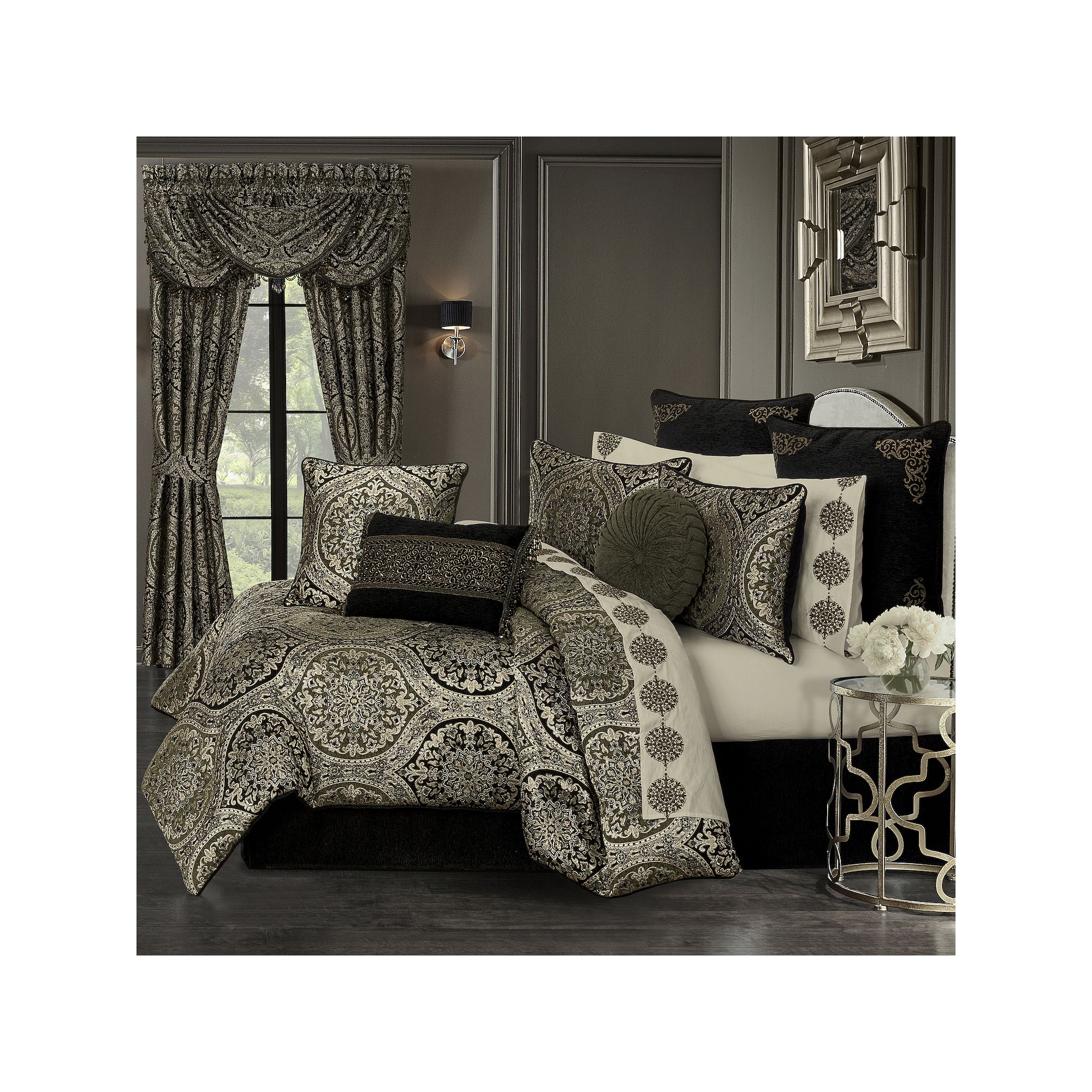 Five Queens Court Terrance Euro Comforter & Sham Set, Green