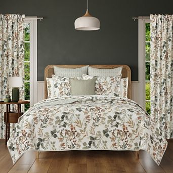 Royal Court Evergreen Quilt Set with Shams