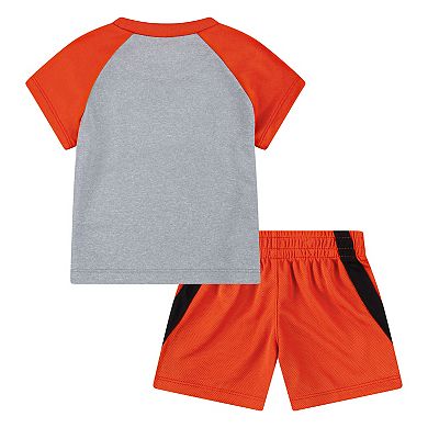 Toddler Boys Nike Dri-FIT Raglan Graphic Tee and Mesh Shorts Set
