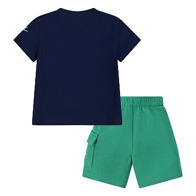 Toddler Boys Nike Sportswear Graphic Tee and Cargo Shorts Set