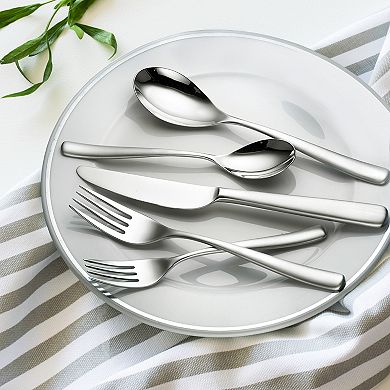 You'll enjoy the timeless design of this Hampton Forge Totem 20-pc. flatware set for years to come. 