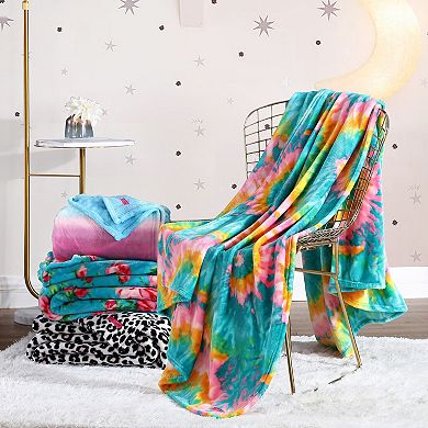 Betsey Johnson Bouquet Day Blanket