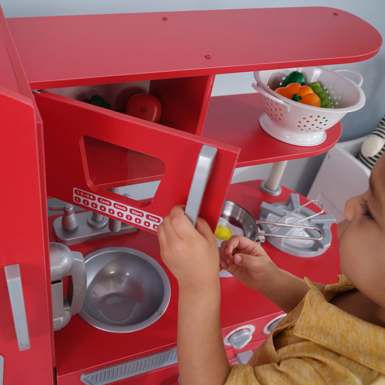 KidKraft Red Retro Kitchen   650607 ALT6