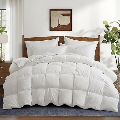 Unikome Medium Warmth White Goose Down and Feather Fiber Comforter Gusseted Design for Better Sleep