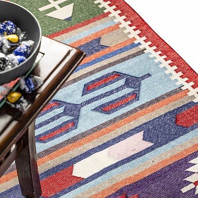 Era Runner Rug, 2.5' W x 9' L