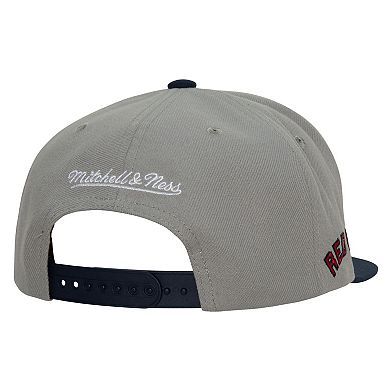 Men's Mitchell & Ness Gray Boston Red Sox Cooperstown Collection Evergreen Snapback Hat