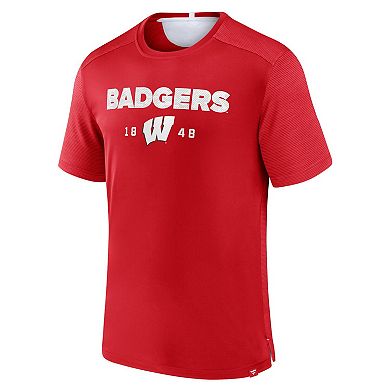 Men's Fanatics Branded  Red Wisconsin Badgers Defender Rush T-Shirt