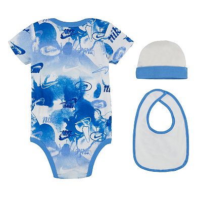 Newborn Baby Nike Summer Daze 3-Piece Bodysuit Beanie Bib Boxed Set