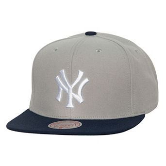 Men's Mitchell & Ness Gray New York Yankees Cooperstown Collection Away Snapback Hat