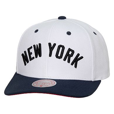 Men's Mitchell & Ness White New York Yankees Cooperstown Collection Pro Crown Snapback Hat
