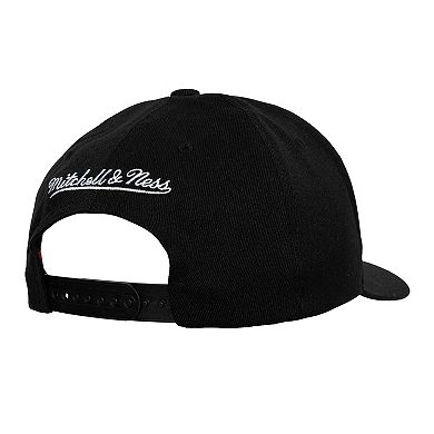 Men's Mitchell & Ness Black Boston Celtics MVP Team Script 2.0 Stretch-Snapback Hat