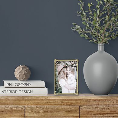 Belle Maison 4" x 6" Gold Ornate Table Top Frame