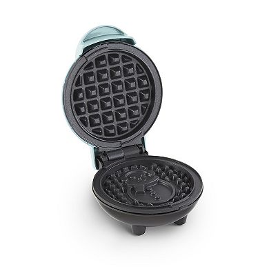 Dash Mini Snowman Waffle Maker