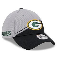 Green Bay Packers New Era Black 2023 Salute to Service Knit Hat - Men's