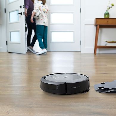 iRobot Roomba Combo i5+ Robot Vacuum and Mop (I557820)