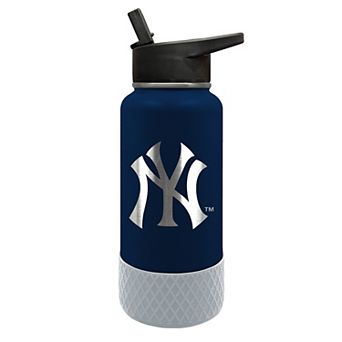 MLB New York Yankees 32 oz. Thirst Hydration Bottle