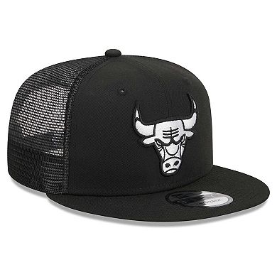 Men's New Era Black Chicago Bulls Evergreen 9FIFTY Trucker Snapback Hat