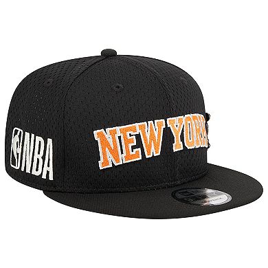 Men's New Era Black New York Knicks Post-Up Pin Mesh 9FIFTY Snapback Hat