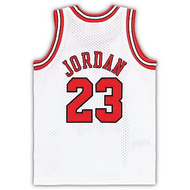 Infant Mitchell & Ness Michael Jordan White Chicago Bulls 1997/98 Hardwood Classics Authentic Jersey